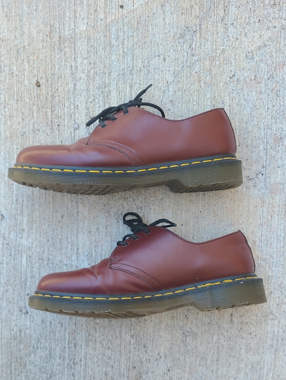 Dr. Martens Cherry Red Oxford Smooth Leather Shoes Size 8 Men's Preppy Classic - Picture 7 of 7